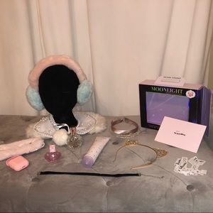 Ariana Grande Scream Queens Fan Box 🤍